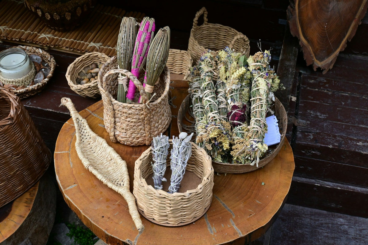 Resins & Smudge Sticks